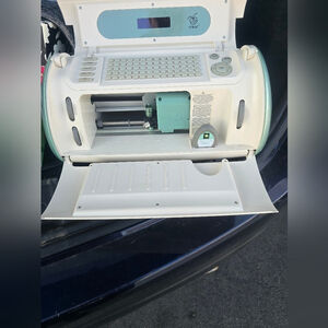 Cricut Crafting Machine Bundled With Crafting Supplies